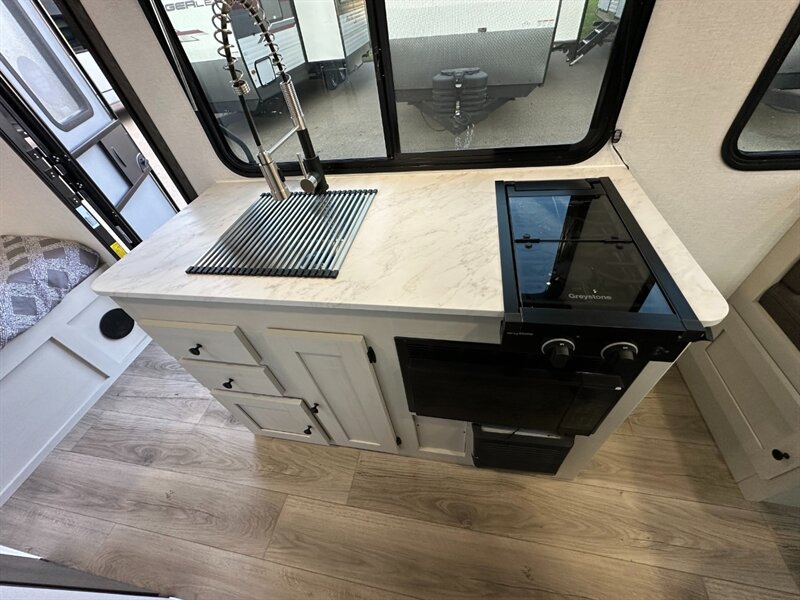 2026 Coachmen Northern Spirit Bijou 16RDB - Photo 16 - Goshen, IN 46526