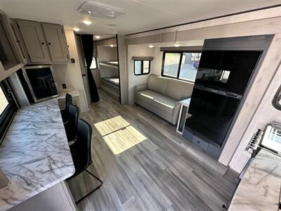 2026 Coachmen Apex Ultra-Lite 246BARV   - Photo 18 - Goshen, IN 46526