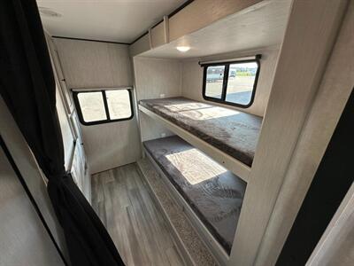 2026 Coachmen Apex Ultra-Lite 246BARV   - Photo 26 - Goshen, IN 46526