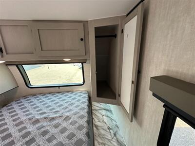 2026 Coachmen Apex Ultra-Lite 246BARV   - Photo 39 - Goshen, IN 46526