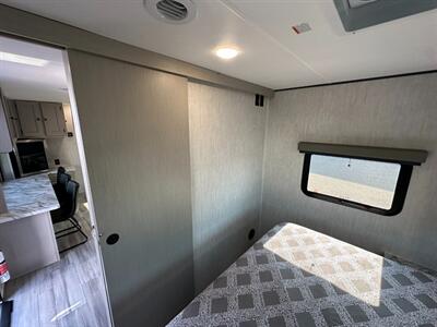 2026 Coachmen Apex Ultra-Lite 246BARV   - Photo 38 - Goshen, IN 46526