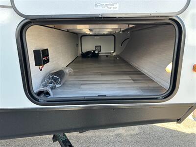 2026 Coachmen Apex Ultra-Lite 246BARV   - Photo 11 - Goshen, IN 46526