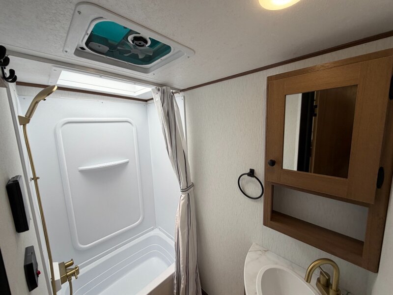 2026 Coachmen Apex Nano 183BH - Photo 19 - Goshen, IN 46526