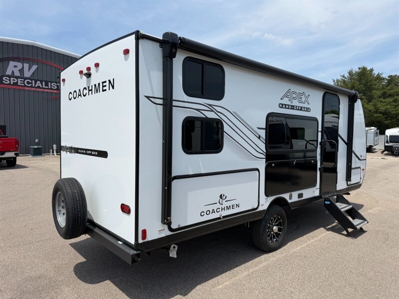 2026 Coachmen Apex Nano 183BH - Photo 4 - Goshen, IN 46526