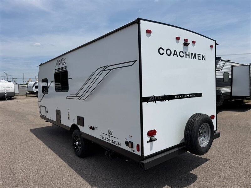 2026 Coachmen Apex Nano 183BH - Photo 5 - Goshen, IN 46526