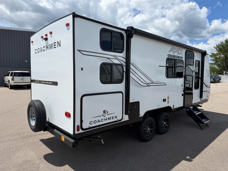 2027 Coachmen Apex Nano 208BHS - Photo 4 - Goshen, IN 46526