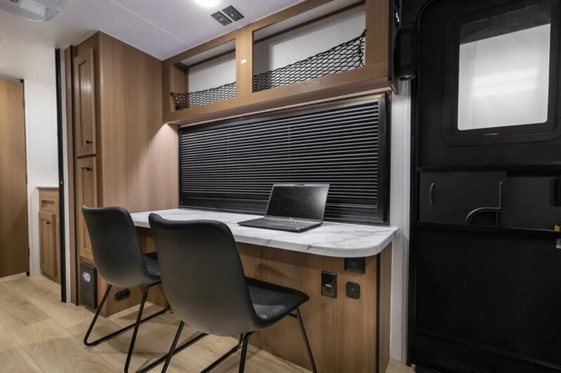 2026 Coachmen Apex Nano 216RKS - Photo 5 - Goshen, IN 46526