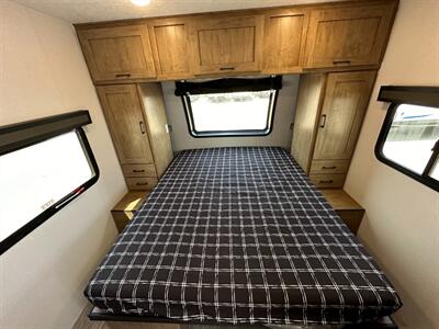 2024 Coachmen Freedom Express Ultra Lite 294BHDS   - Photo 28 - Goshen, IN 46526