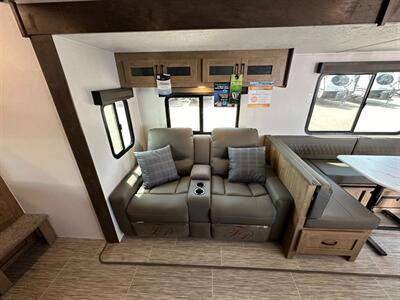 2024 Coachmen Freedom Express Ultra Lite 294BHDS   - Photo 21 - Goshen, IN 46526