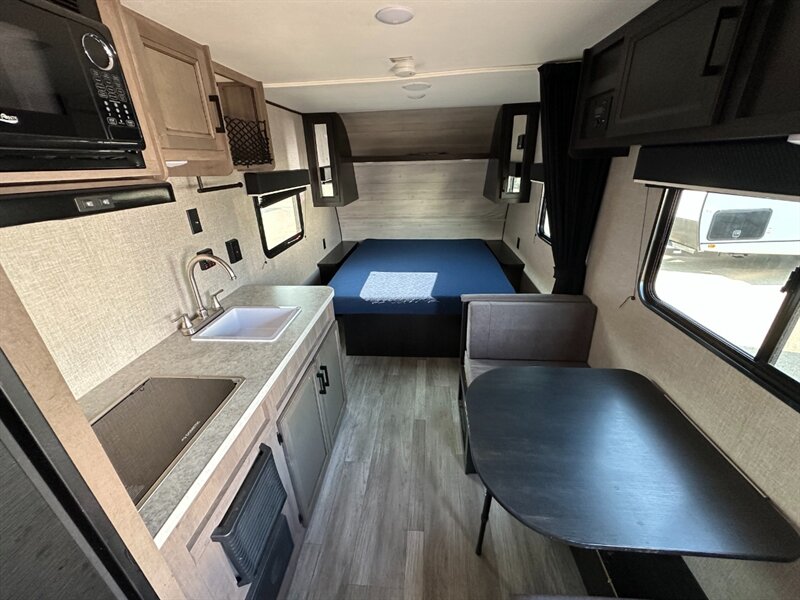 2022 Jayco Jay Flight SLX 195RB - Photo 7 - Goshen, IN 46526
