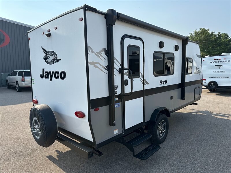 2022 Jayco Jay Flight SLX 195RB - Photo 2 - Goshen, IN 46526