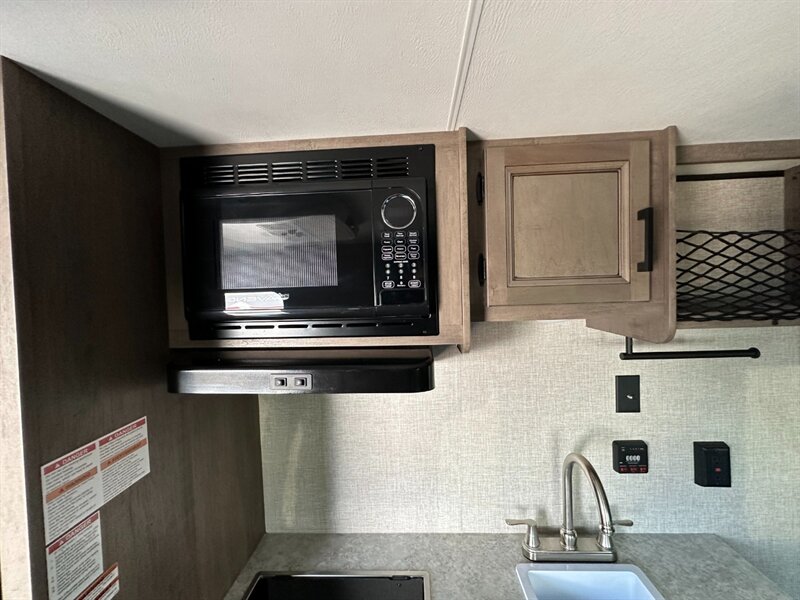 2022 Jayco Jay Flight SLX 195RB - Photo 19 - Goshen, IN 46526