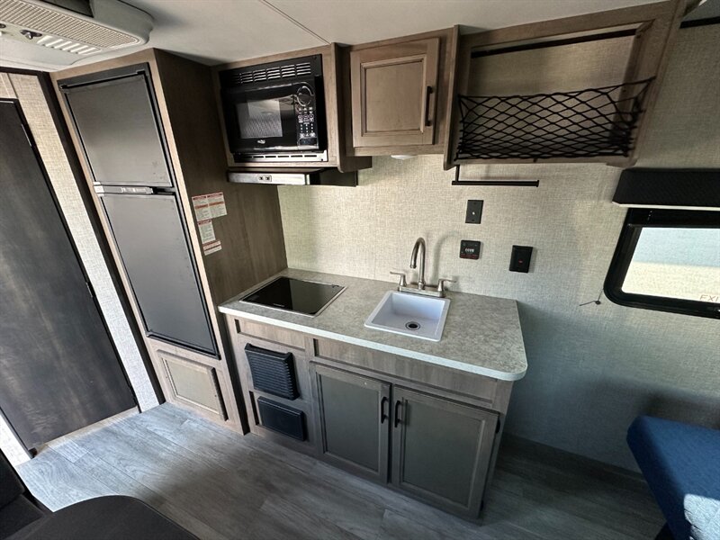 2022 Jayco Jay Flight SLX 195RB - Photo 10 - Goshen, IN 46526