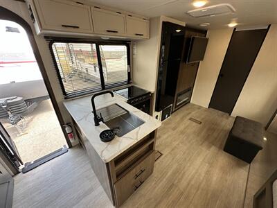 2026 Prime Time Avenger 25RBS   - Photo 17 - Goshen, IN 46526