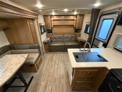 2019 Forest River Flagstaff Micro Lite 25BRDS   - Photo 9 - Goshen, IN 46526