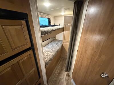 2019 Forest River Flagstaff Micro Lite 25BRDS   - Photo 15 - Goshen, IN 46526