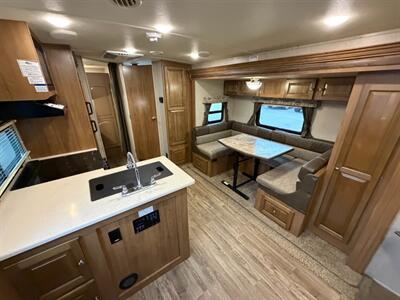 2019 Forest River Flagstaff Micro Lite 25BRDS   - Photo 7 - Goshen, IN 46526