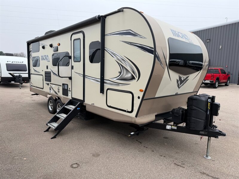 2019 Forest River Flagstaff Micro Lite 25BRDS   - Photo 1 - Goshen, IN 46526