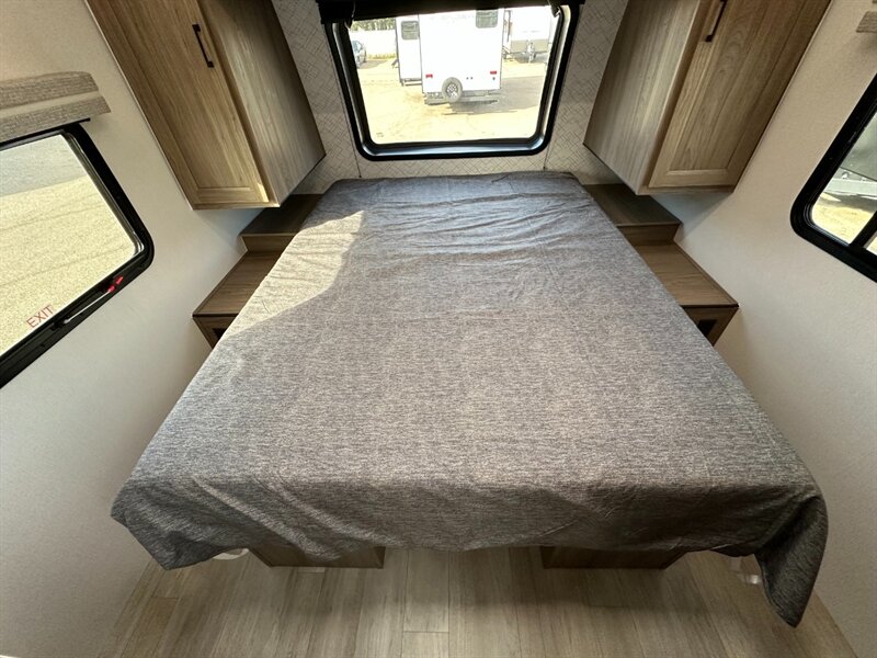 2026 Coachmen Freedom Express Ultra Lite 245RKS - Photo 21 - Goshen, IN 46526