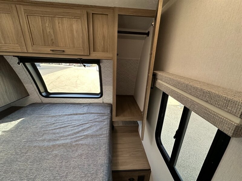 2026 Coachmen Freedom Express Ultra Lite 245RKS - Photo 25 - Goshen, IN 46526