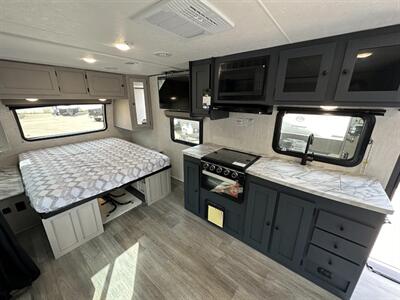 2025 Coachmen Apex Ultra-Lite 188RBST   - Photo 10 - Goshen, IN 46526