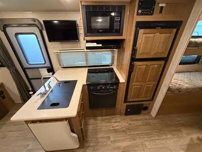 2019 Forest River Flagstaff Mirco Lite 25BRDS   - Photo 12 - Goshen, IN 46526