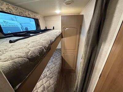 2019 Forest River Flagstaff Mirco Lite 25BRDS   - Photo 16 - Goshen, IN 46526