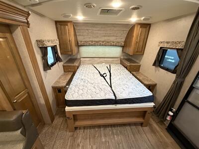 2019 Forest River Flagstaff Mirco Lite 25BRDS   - Photo 11 - Goshen, IN 46526