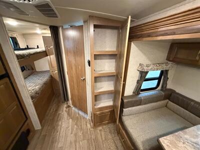 2019 Forest River Flagstaff Mirco Lite 25BRDS   - Photo 14 - Goshen, IN 46526