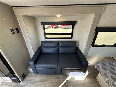 2025 Coachmen Remote 19R   - Photo 18 - Goshen, IN 46526