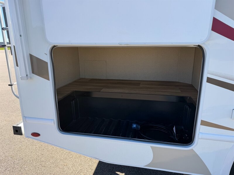 2019 Thor Four Winds 22E - Photo 7 - Goshen, IN 46526