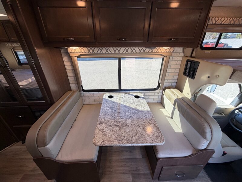 2019 Thor Four Winds 22E - Photo 13 - Goshen, IN 46526