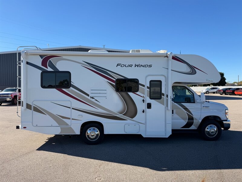 2019 Thor Four Winds 22E - Photo 2 - Goshen, IN 46526