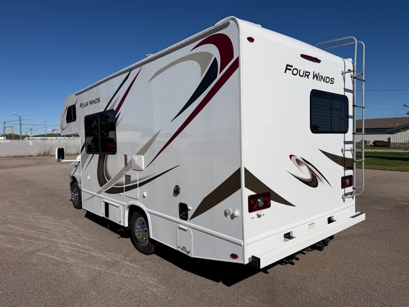 2019 Thor Four Winds 22E - Photo 4 - Goshen, IN 46526