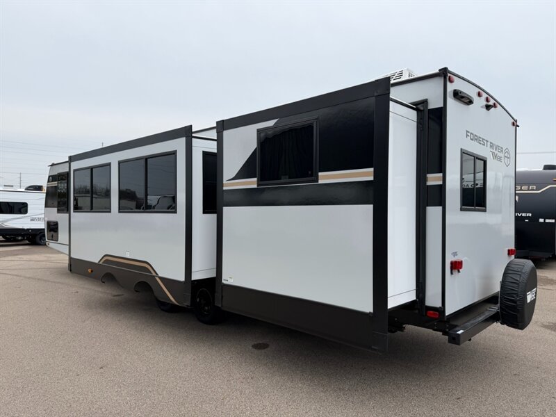 2026 Forest River Vibe 3400BH - Photo 5 - Goshen, IN 46526