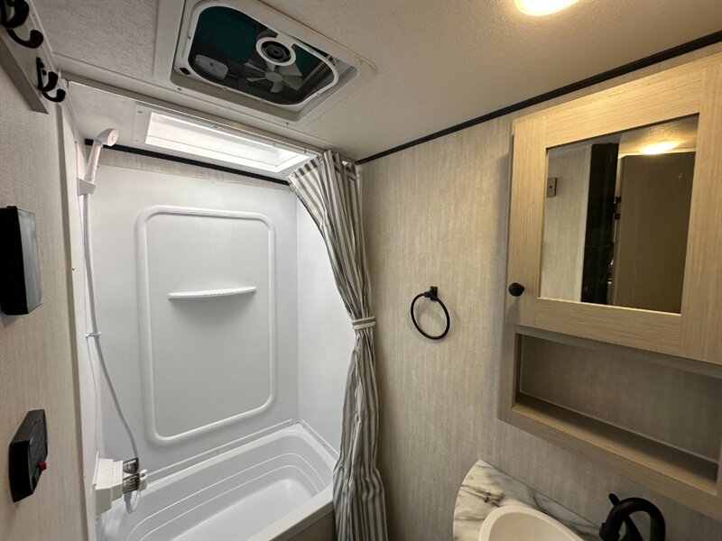2026 Coachmen Apex Nano 186BH - Photo 17 - Goshen, IN 46526