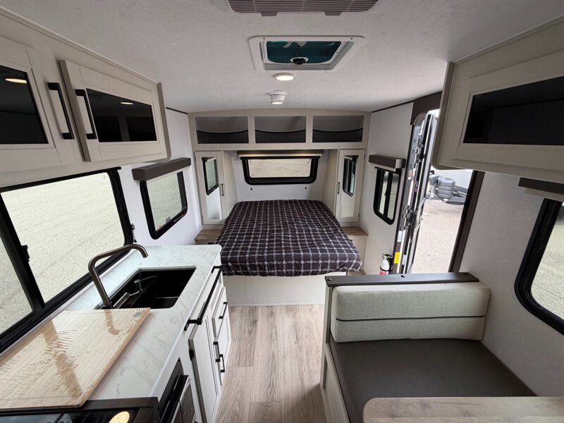 2027 Coachmen American Spirit Bijou 18RBB - Photo 10 - Goshen, IN 46526