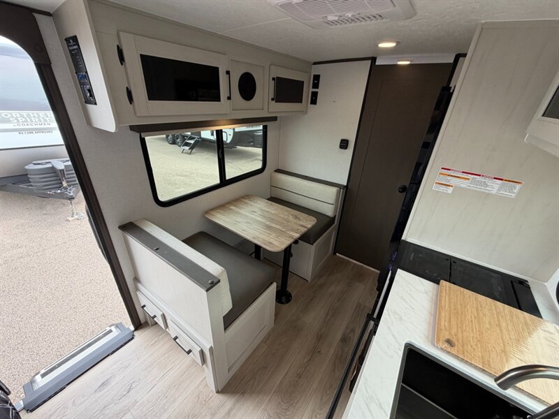 2027 Coachmen American Spirit Bijou 18RBB - Photo 9 - Goshen, IN 46526