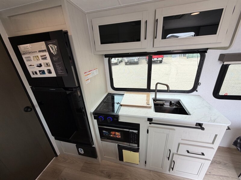 2027 Coachmen American Spirit Bijou 18RBB - Photo 12 - Goshen, IN 46526