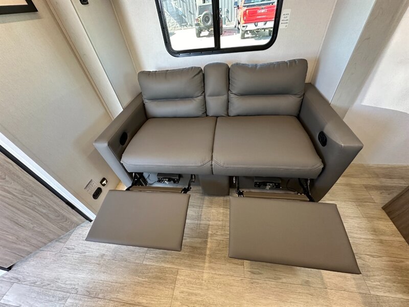 2026 Coachmen Freedom Express Ultra Lite 192RBS - Photo 15 - Goshen, IN 46526