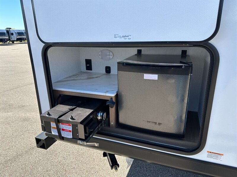 2026 Coachmen Apex Nano 228BHS - Photo 9 - Goshen, IN 46526