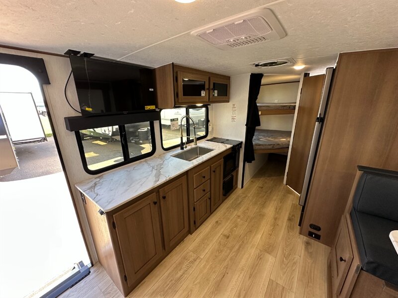 2026 Coachmen Apex Nano 228BHS - Photo 12 - Goshen, IN 46526