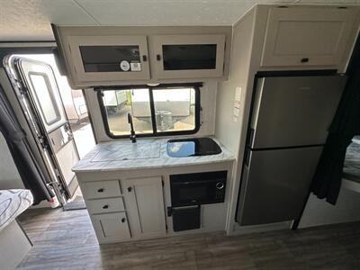 2024 Coachmen Apex Nano 208BHS   - Photo 12 - Goshen, IN 46526