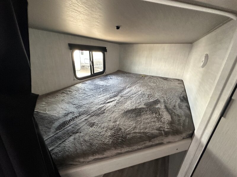 2024 Coachmen Apex Nano 208BHS   - Photo 17 - Goshen, IN 46526