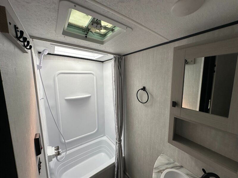 2024 Coachmen Apex Nano 208BHS   - Photo 19 - Goshen, IN 46526