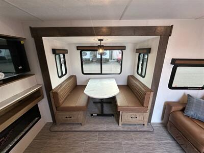 2024 Coachmen Freedom Express Ultra Lite 252RBS   - Photo 15 - Goshen, IN 46526