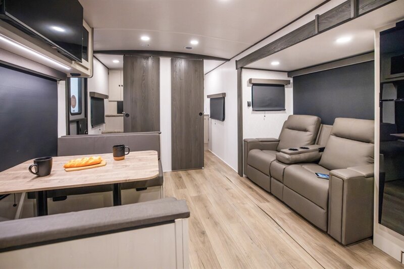 2026 Coachmen Northern Spirit 3070BH - Photo 4 - Goshen, IN 46526