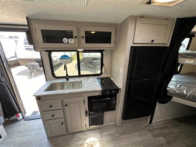 2025 Coachmen Apex Nano 208BHS   - Photo 19 - Goshen, IN 46526