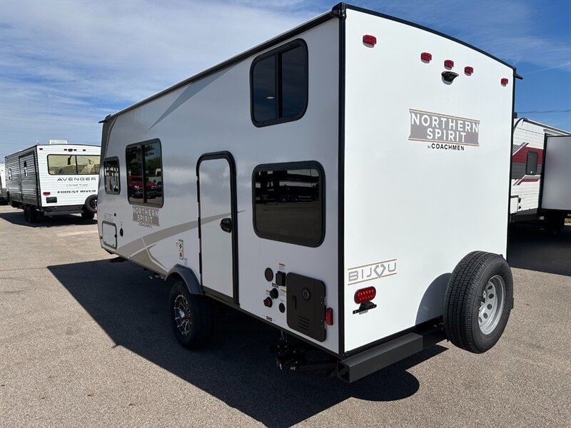 2026 Coachmen Northern Spirit Bijou 17BHB - Photo 13 - Goshen, IN 46526