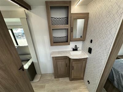 2026 Coachmen Freedom Express Ultra Lite 245RKS   - Photo 20 - Goshen, IN 46526